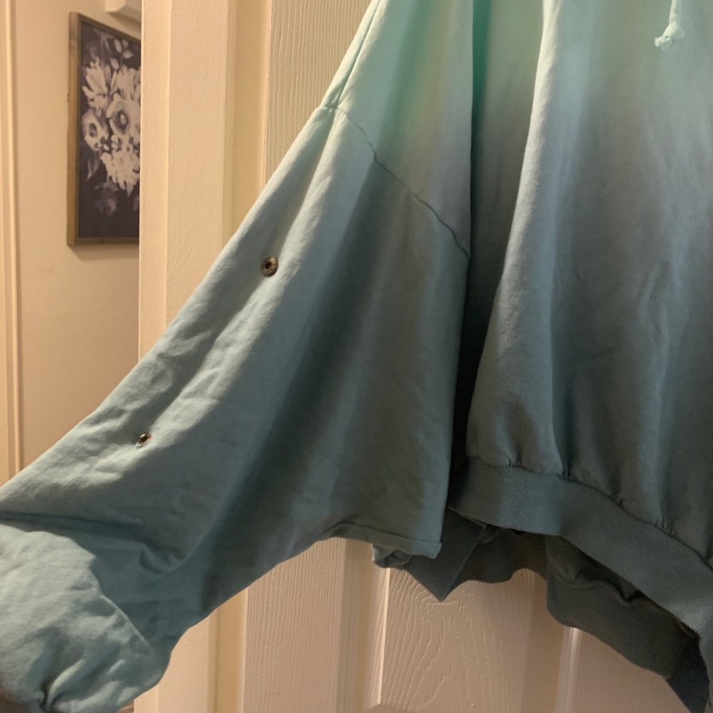 Young Fabulous & Broke Teal Ombré M/L Sweatshirt - Picture 4 of 11